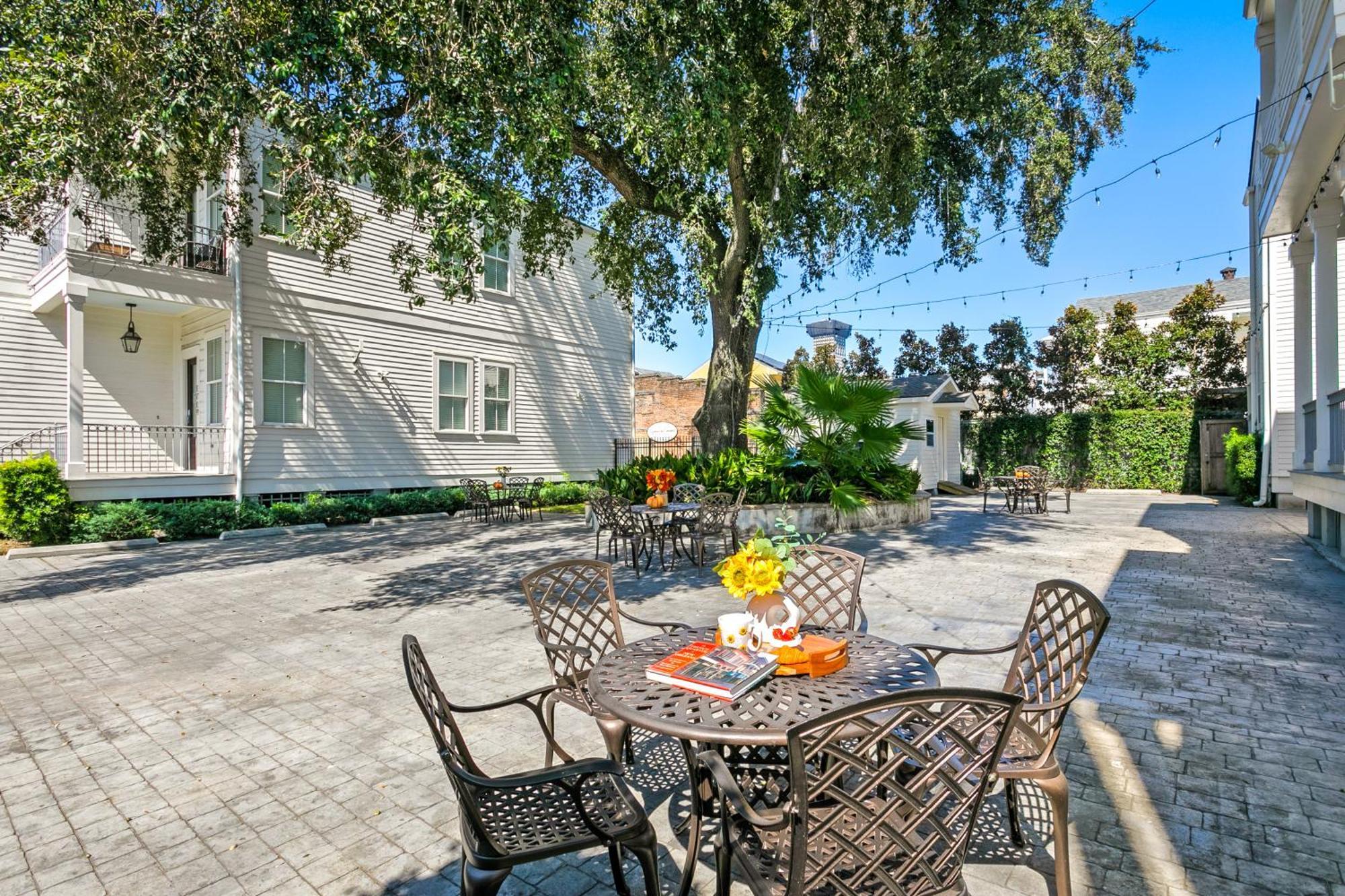Modern 2BR on Carondelet by Hosteeva Lejlighed New Orleans Eksteriør billede