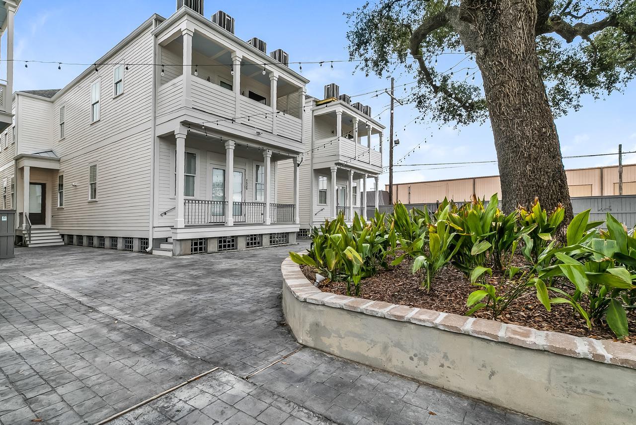 Modern 2BR on Carondelet by Hosteeva Lejlighed New Orleans Eksteriør billede