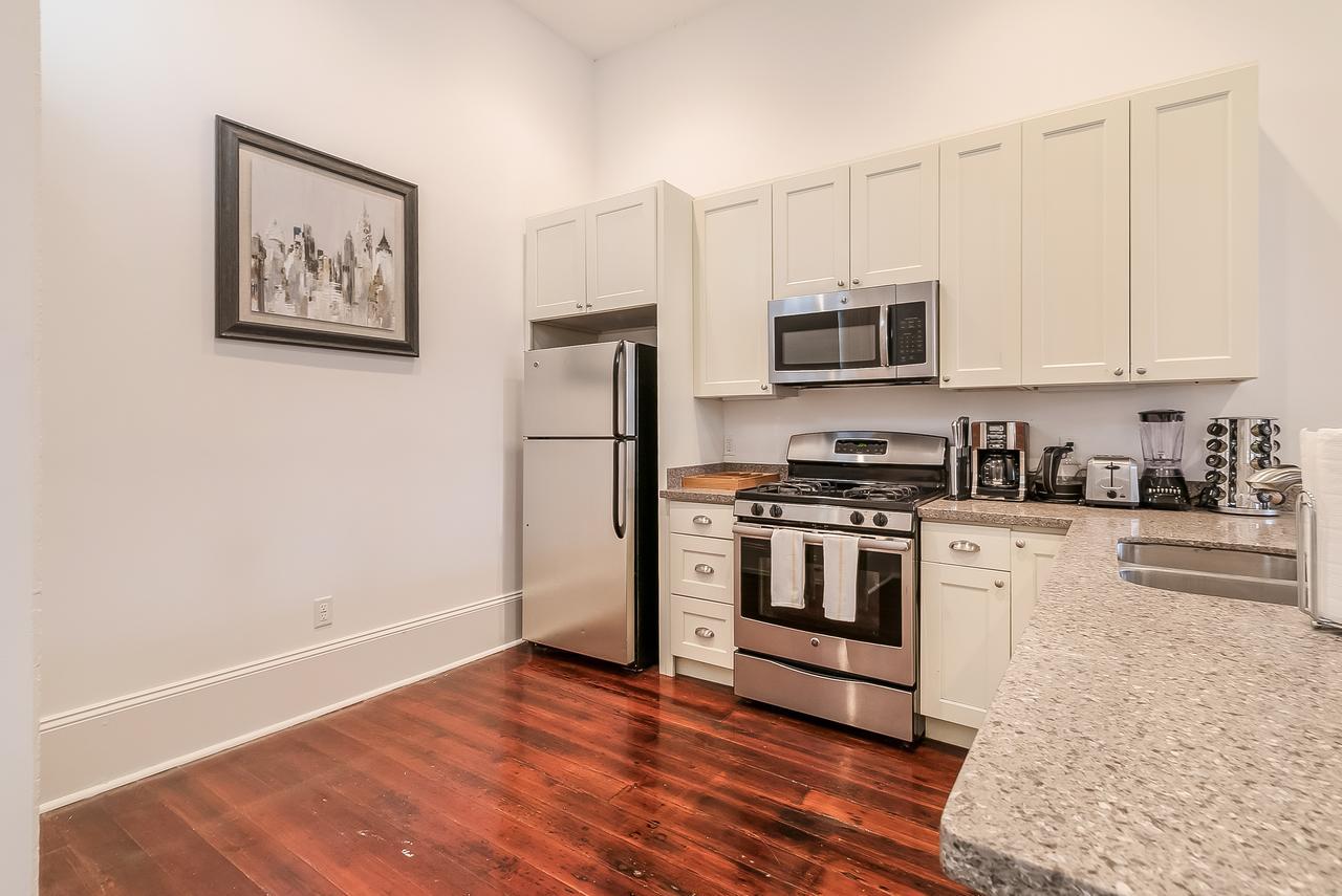 Modern 2BR on Carondelet by Hosteeva Lejlighed New Orleans Eksteriør billede
