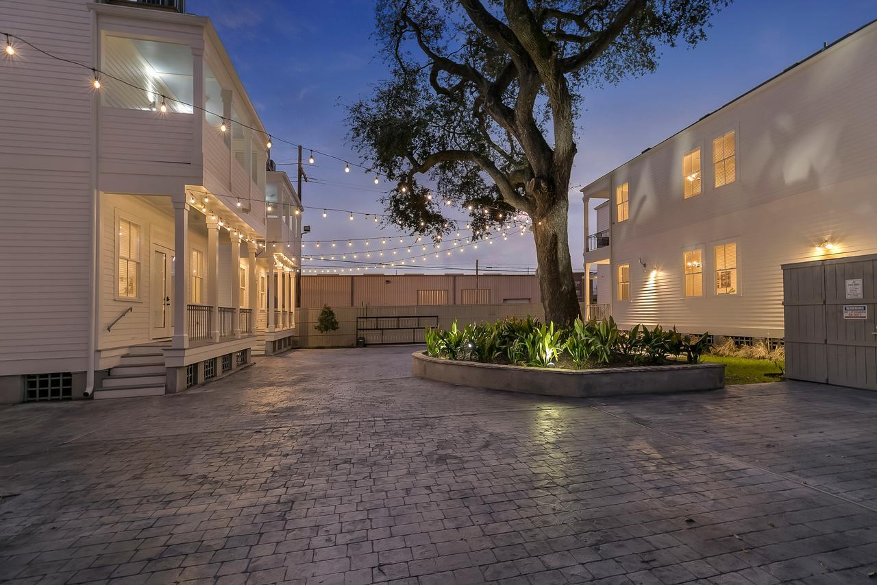 Modern 2BR on Carondelet by Hosteeva Lejlighed New Orleans Eksteriør billede
