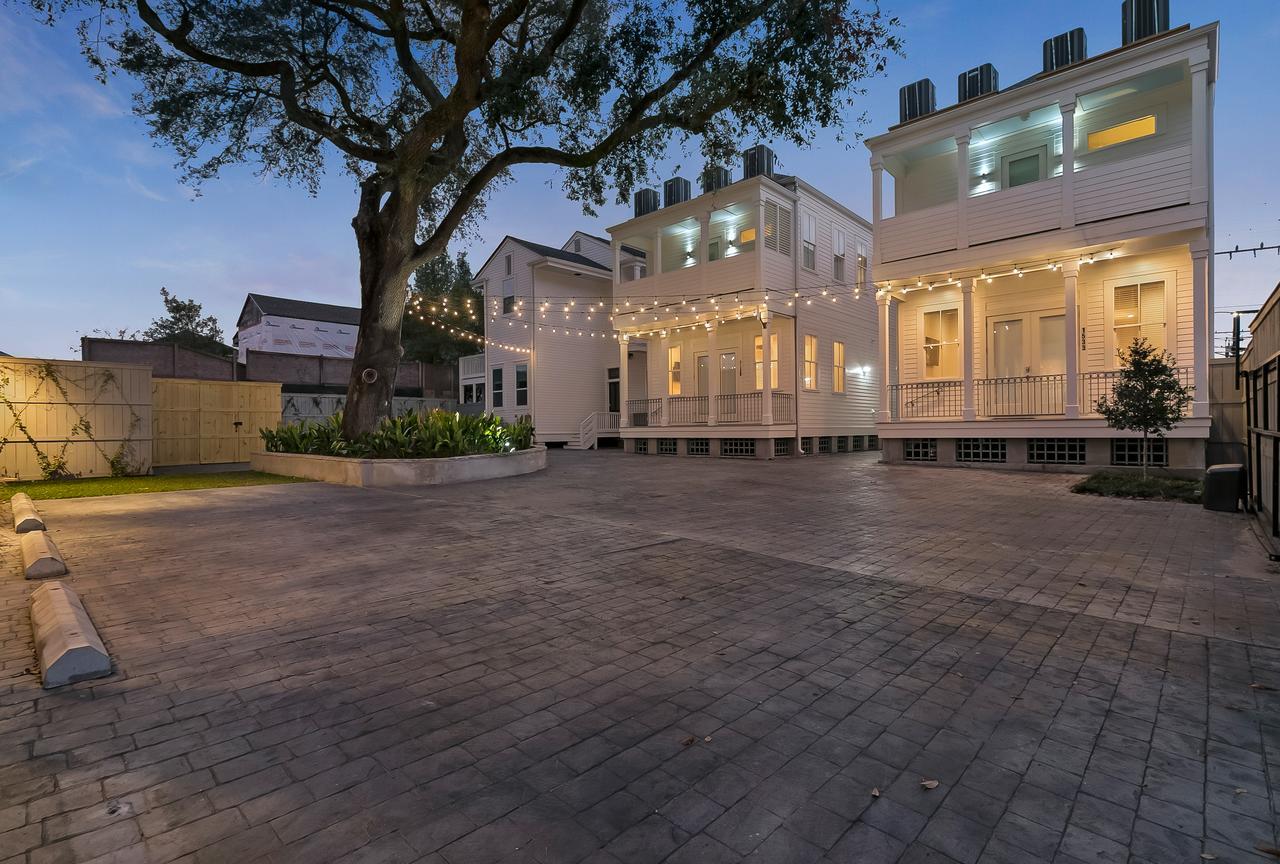 Modern 2BR on Carondelet by Hosteeva Lejlighed New Orleans Eksteriør billede