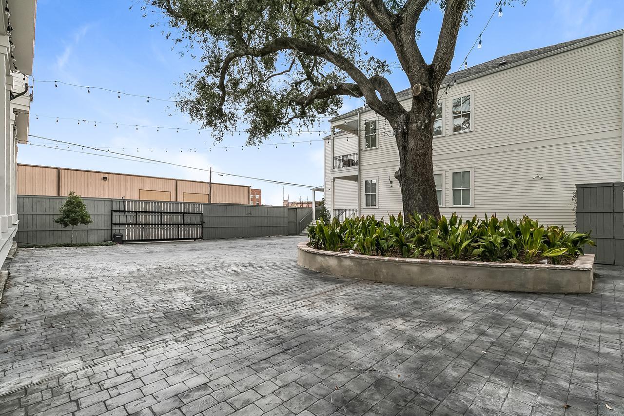 Modern 2BR on Carondelet by Hosteeva Lejlighed New Orleans Eksteriør billede