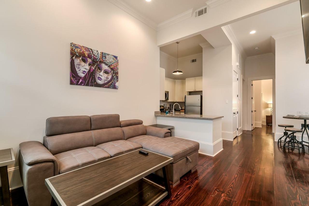Modern 2BR on Carondelet by Hosteeva Lejlighed New Orleans Eksteriør billede